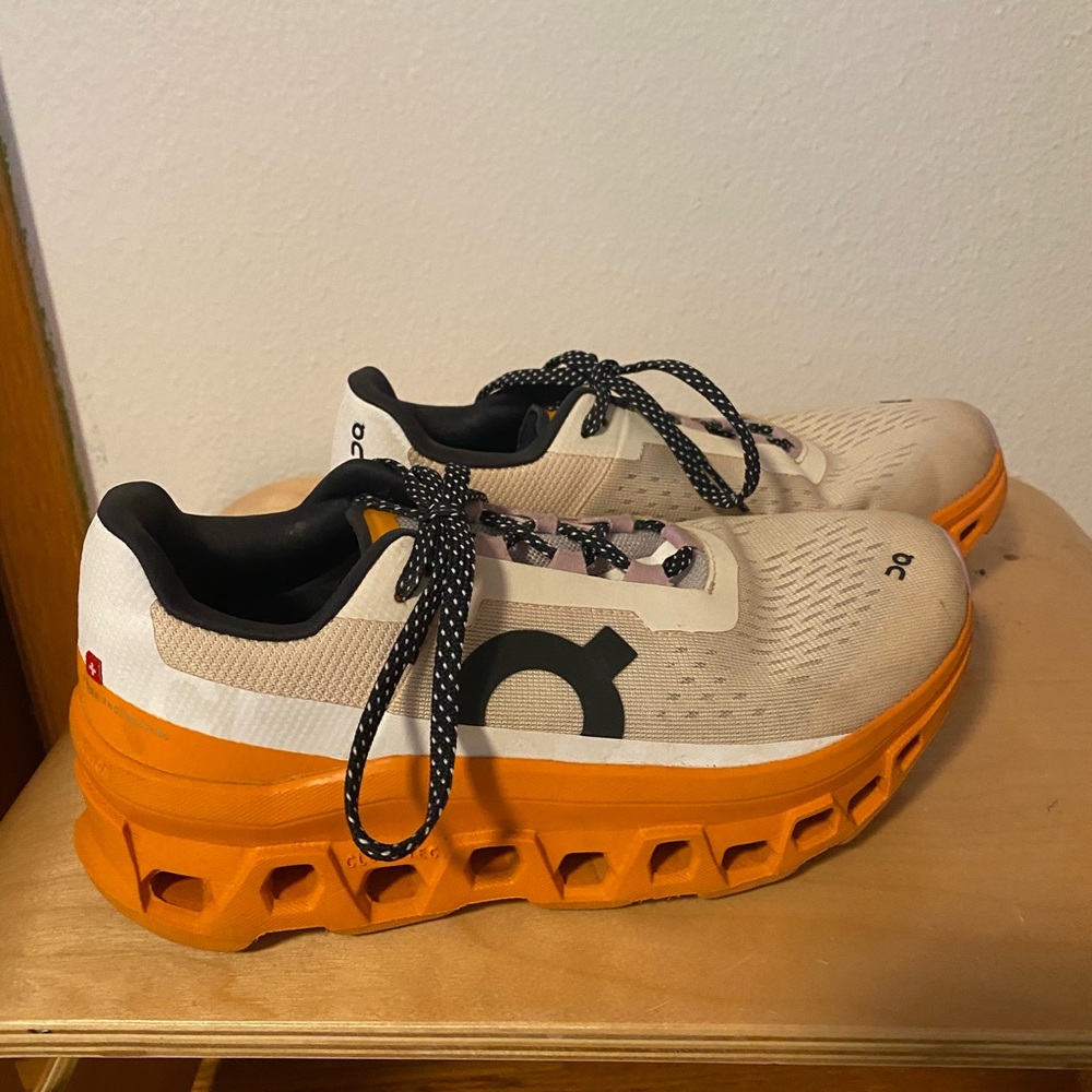 Size 6.5 ON Cloudmonster sneakers